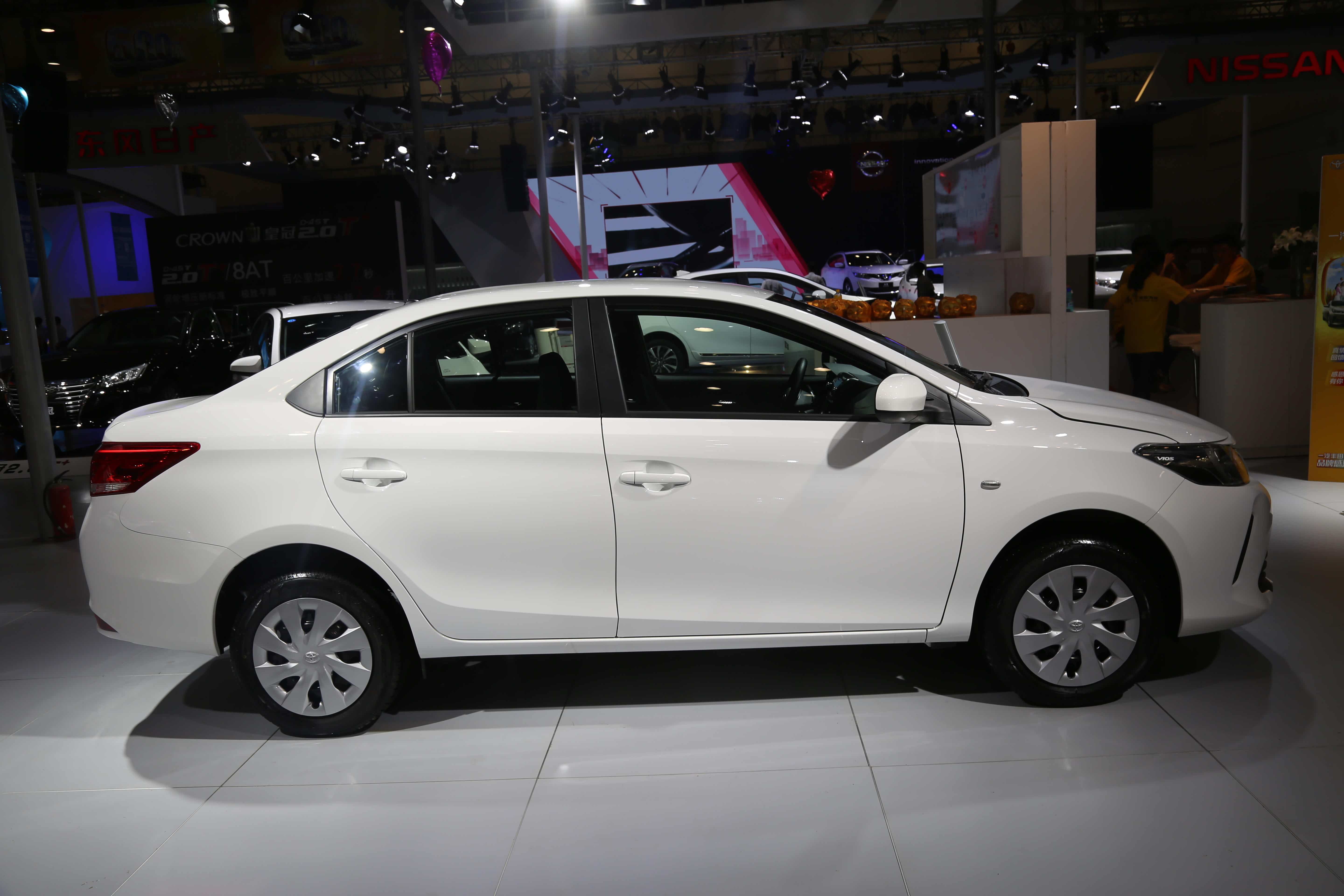 一汽丰田威驰fs广汽丰田致享全新vios威驰你选谁