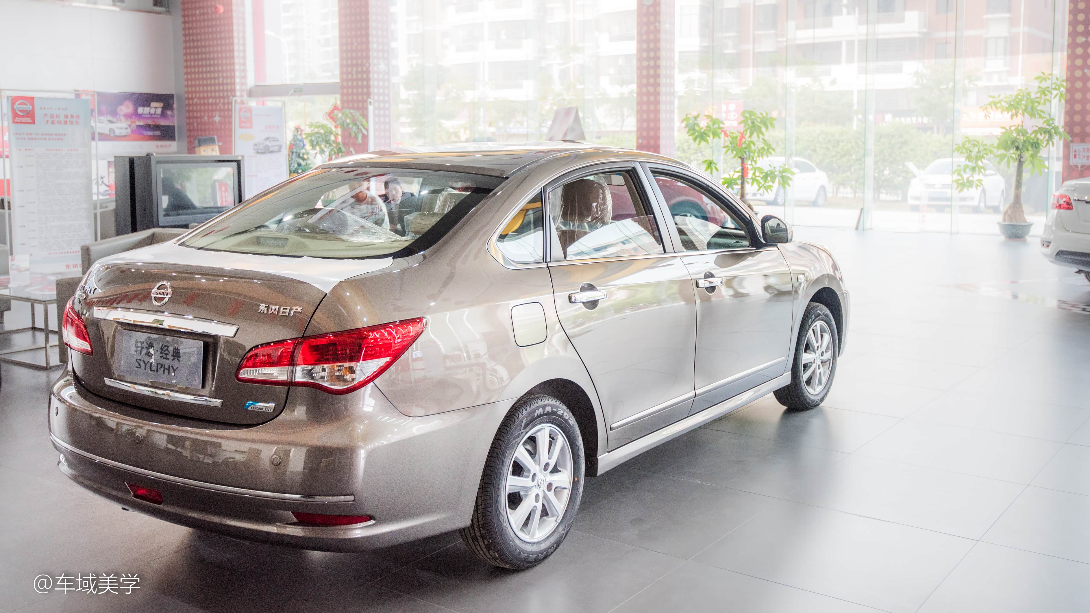 【车域美学】实拍2018款经典轩逸,新动机和cvt,竞争力加强!