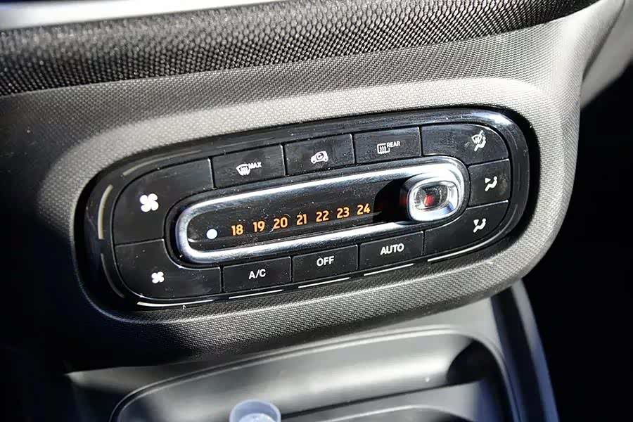 四门版smart试驾感受,设计讨巧的小玩具车