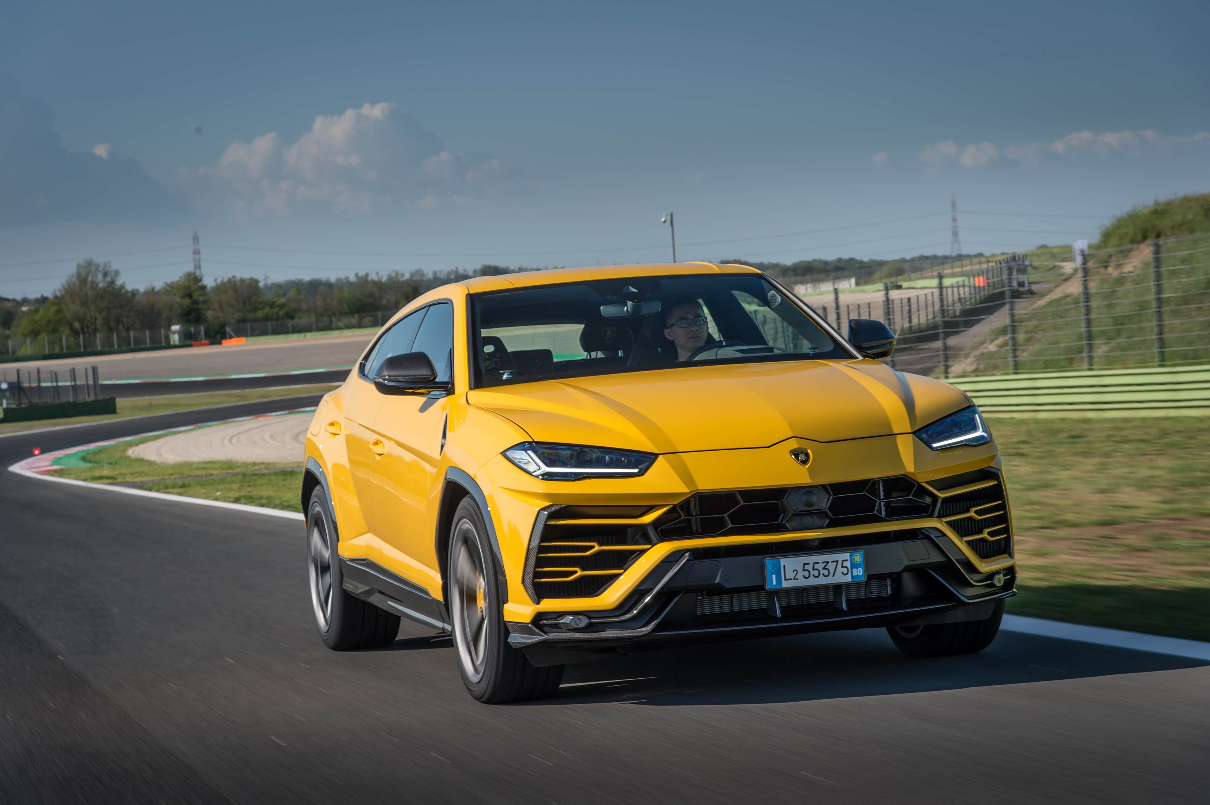 【海川品车】狂牛的suv新主张——全球首试兰博基尼urus