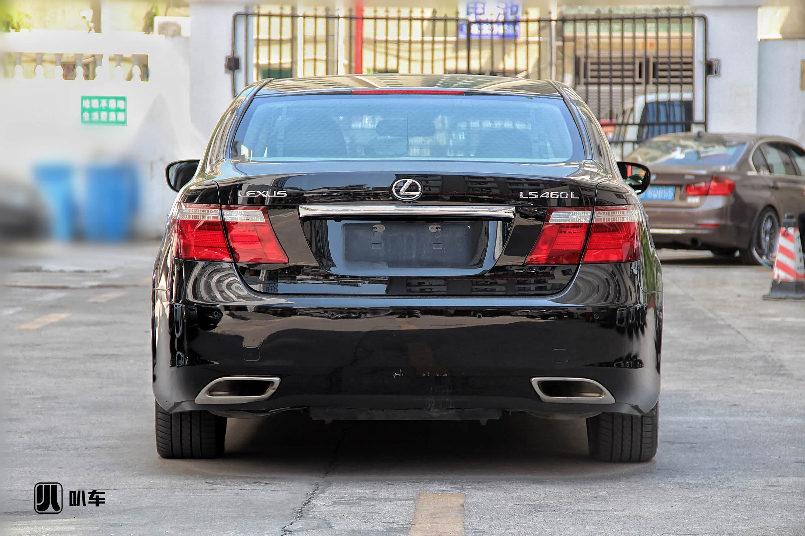 一台b级凯美瑞的价格带你体验曾经的日系王者ls460