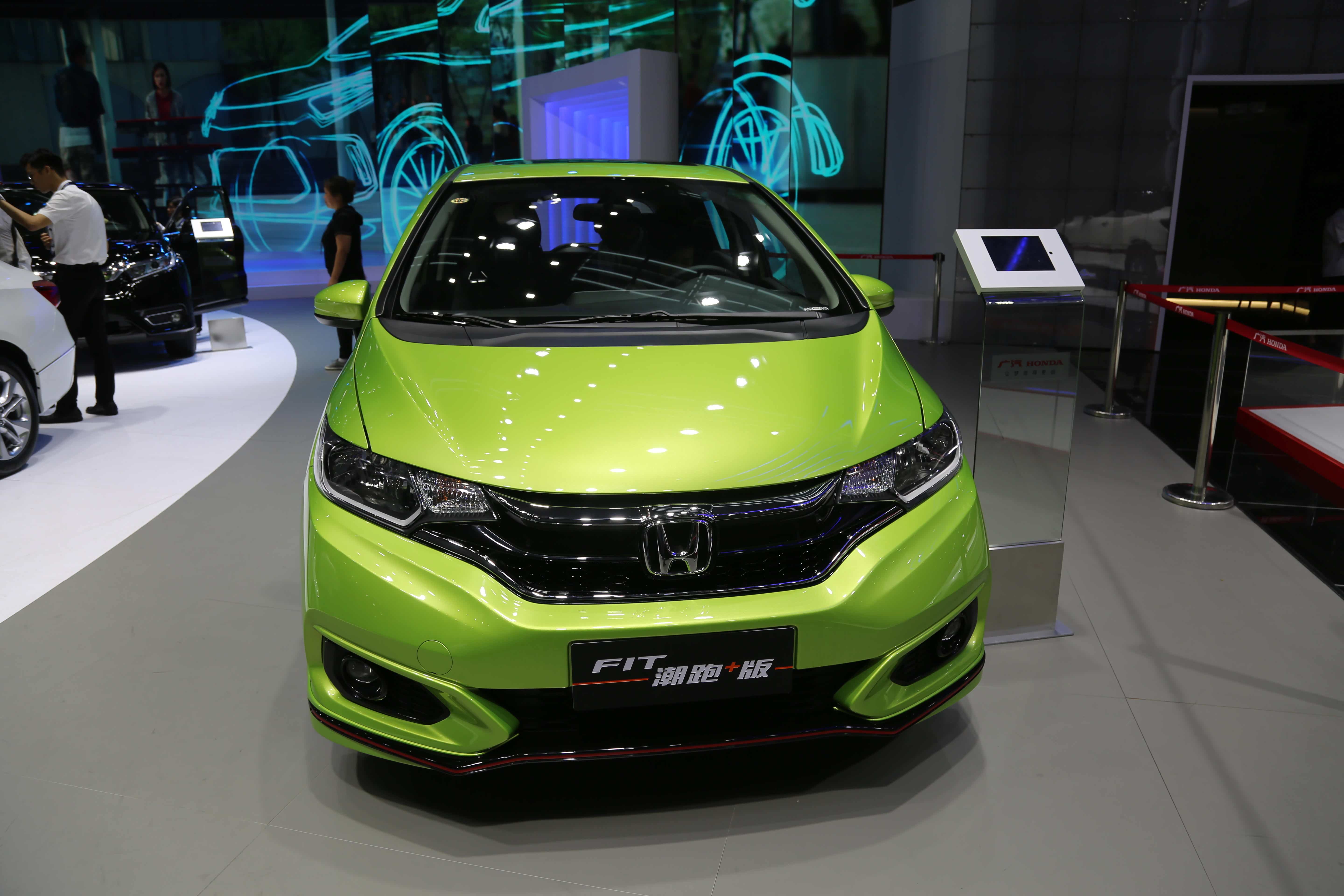 无颜值不青春,广汽本田飞度潮跑 版,10万级别个性小车实拍!