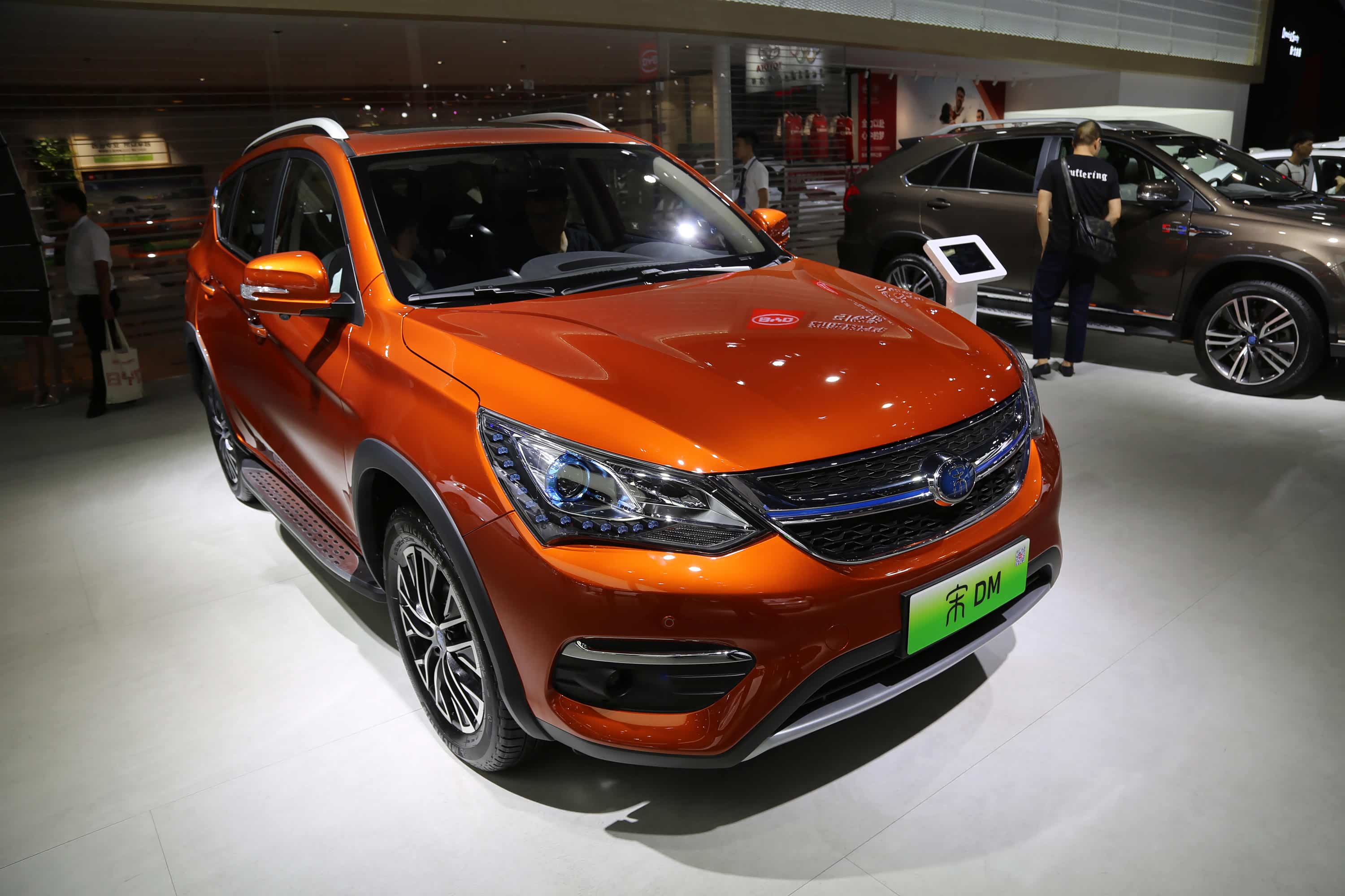 比亚迪宋dm,18万级别全时电四驱suv,车展实拍!