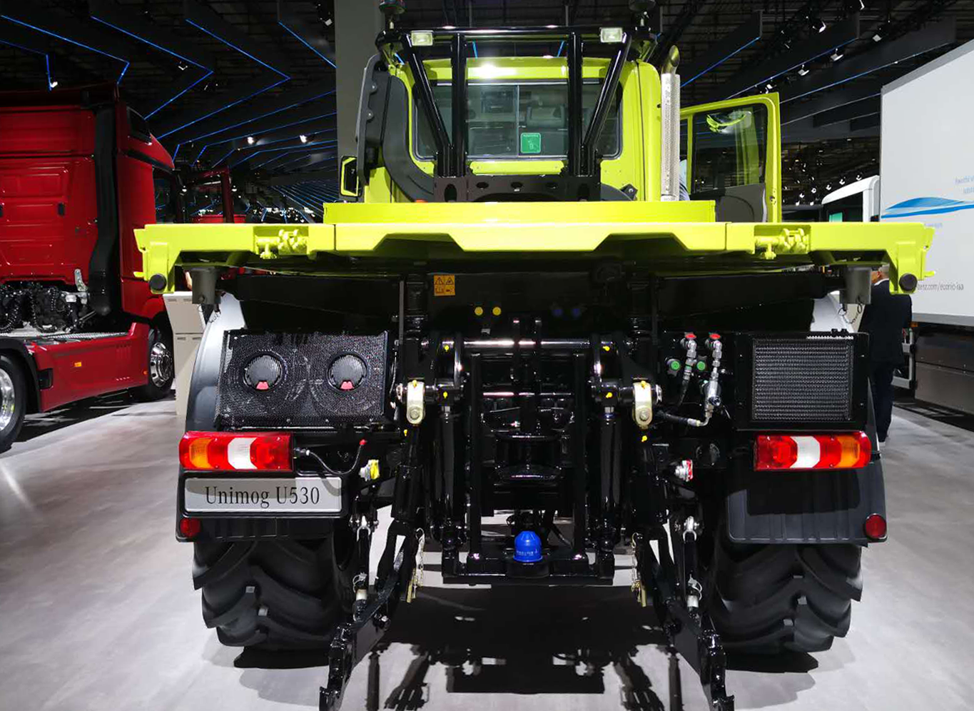 【直击汉诺威车展】百变金刚——乌尼莫克u530