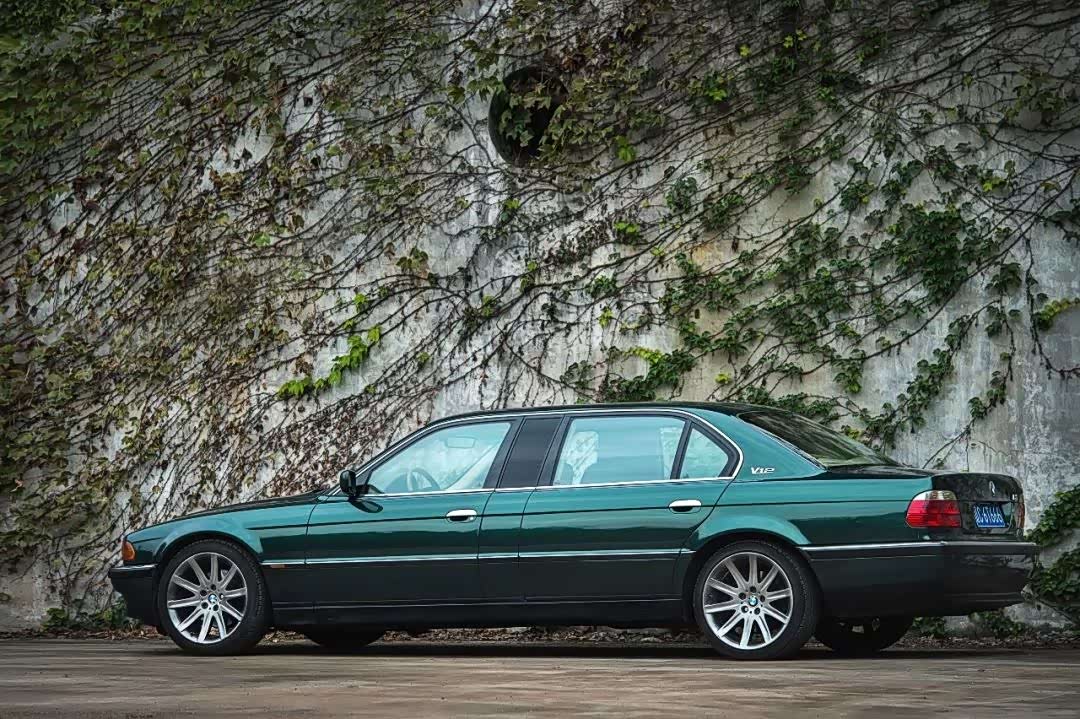 这台极品车况的宝马l7,20年前可是比肩劳斯莱斯的王者!