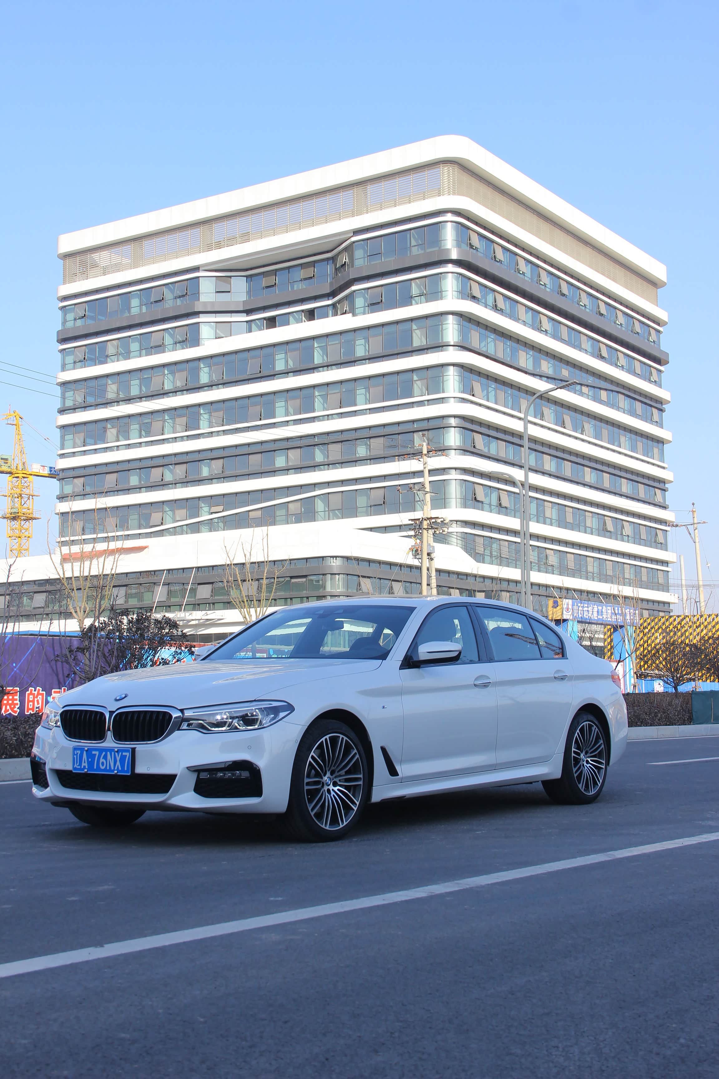 依旧是豪车"巨星",试驾2019款宝马5系高功率版