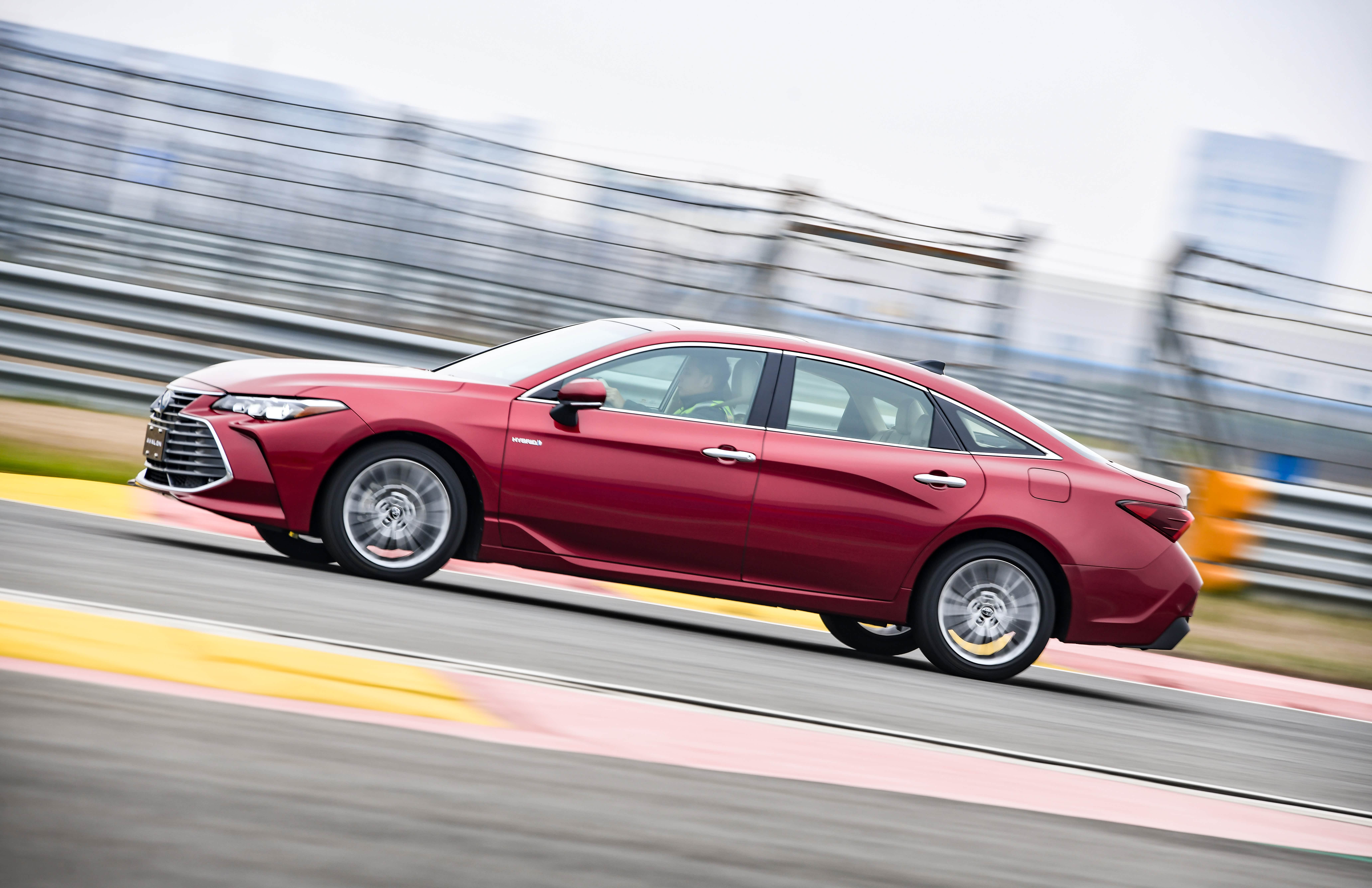 新旗舰驾到|试驾一汽丰田亚洲龙