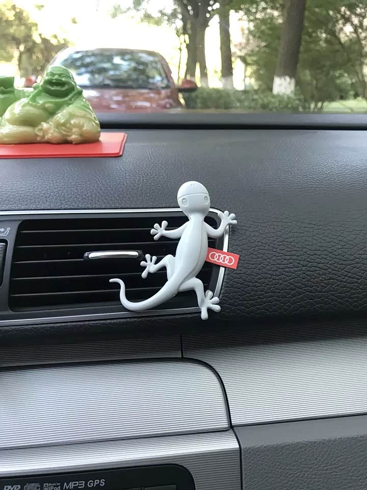 奥迪现在跟壁虎相关的官方饰物,就是这种香薰