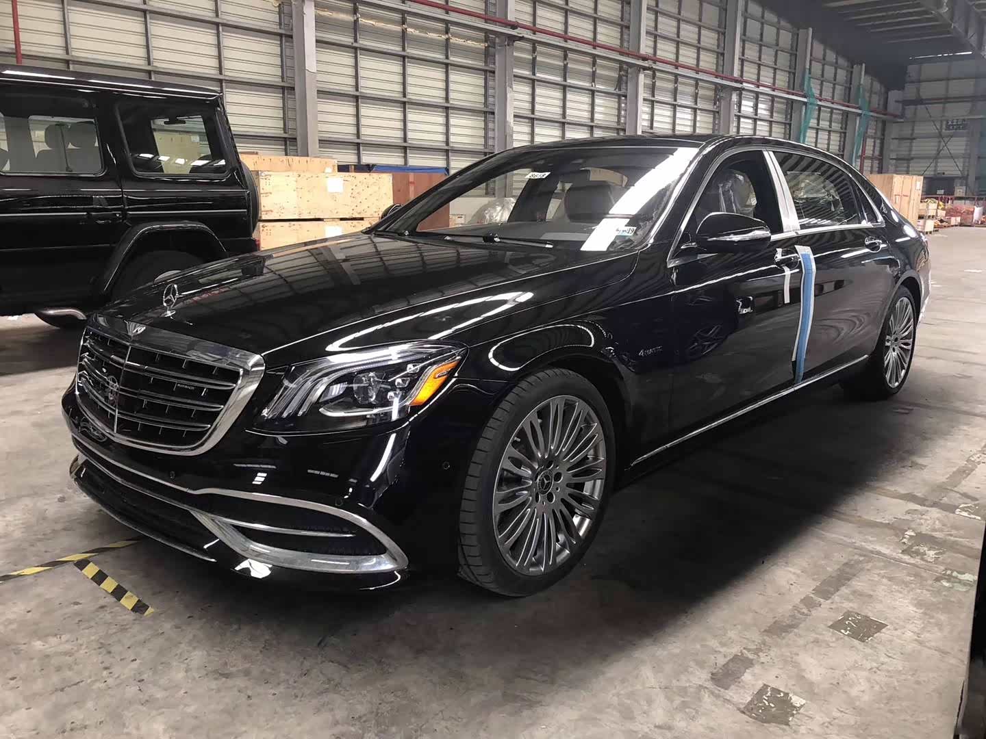 全新梅赛德斯-迈巴赫s 560实拍!极致奢华体验,网友:坐等拆迁!