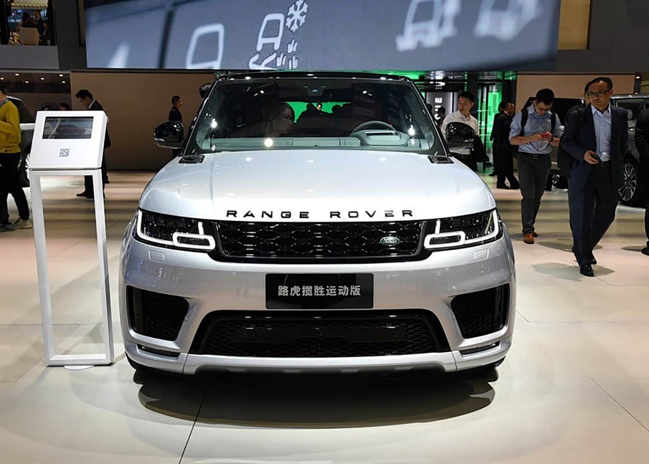 路虎首款混动车型揽胜运动版hst亮相外表帅气动力更强