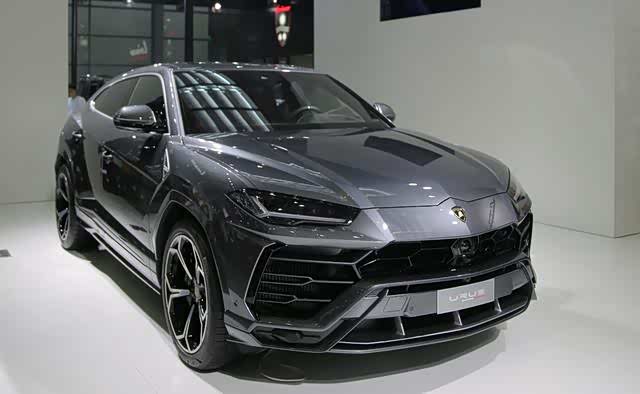 urus处于尖端设计,行驶能力很强,外观线条感强烈_车家号_发现车生活
