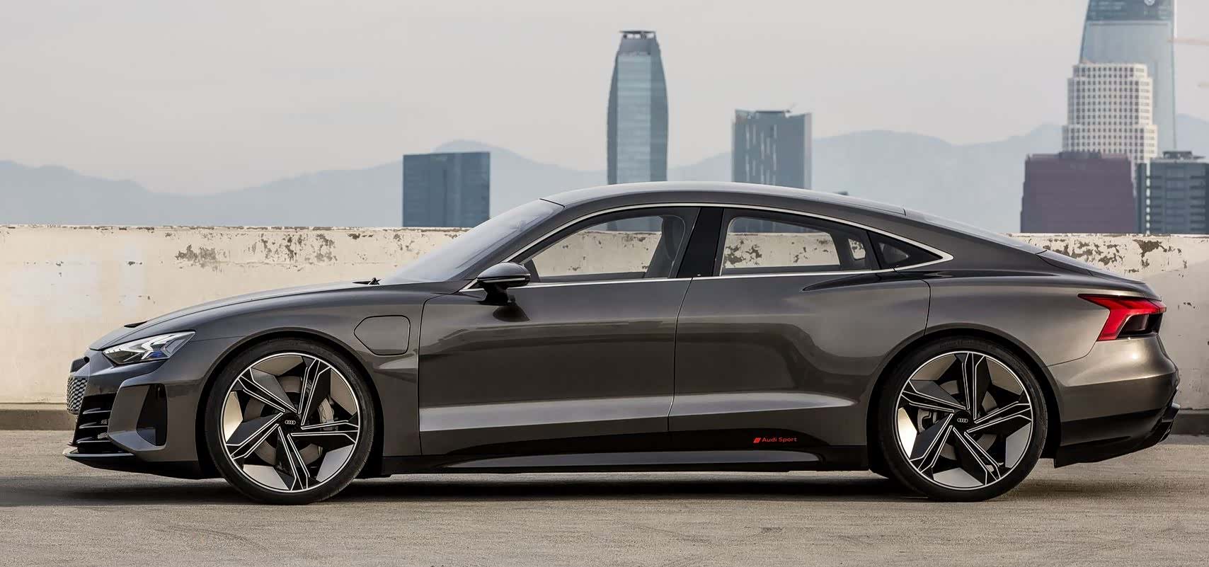 续航超400公里,3.5秒破百,奥迪e-tron gt概念车全球首发