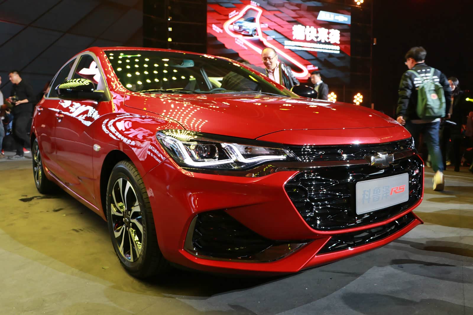 10万元新轿跑 雪佛兰科鲁泽monza上市发布