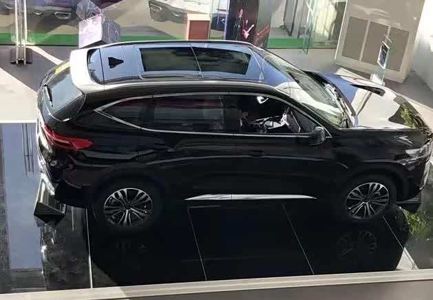 全新黑色哈弗f7到店 比vv7还漂亮