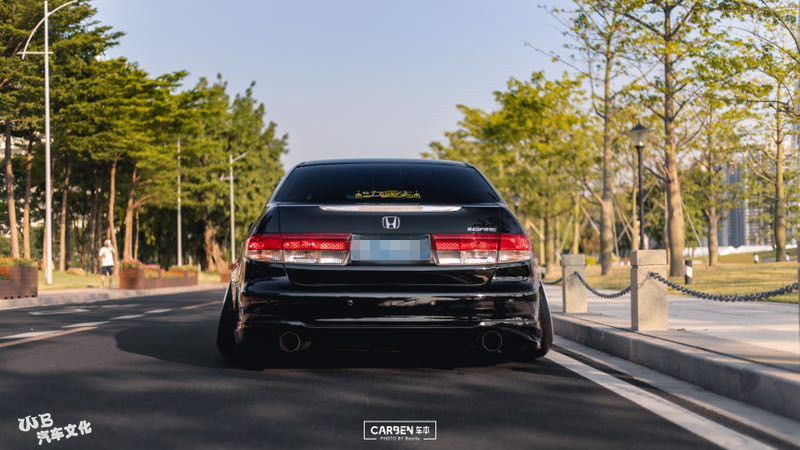 不是所有低趴都能叫大王!黑白双煞 - 本田七代雅阁