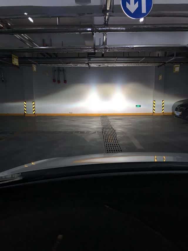 0/50 晚上回到地下车库之后,自己也测试了一下近光看着很舒服,亮度和