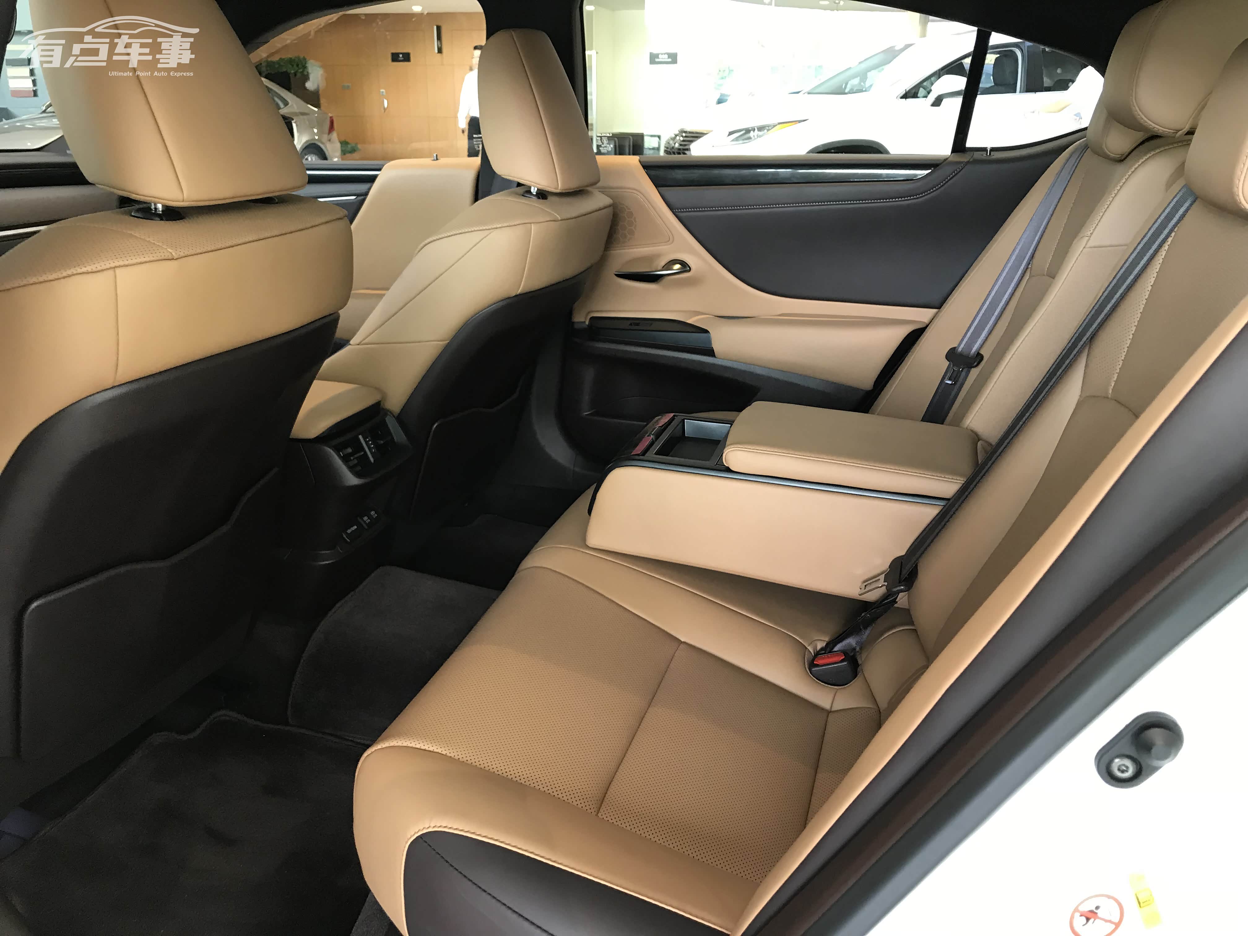 活脱脱一台小ls新一代雷克萨斯es到店实拍体验