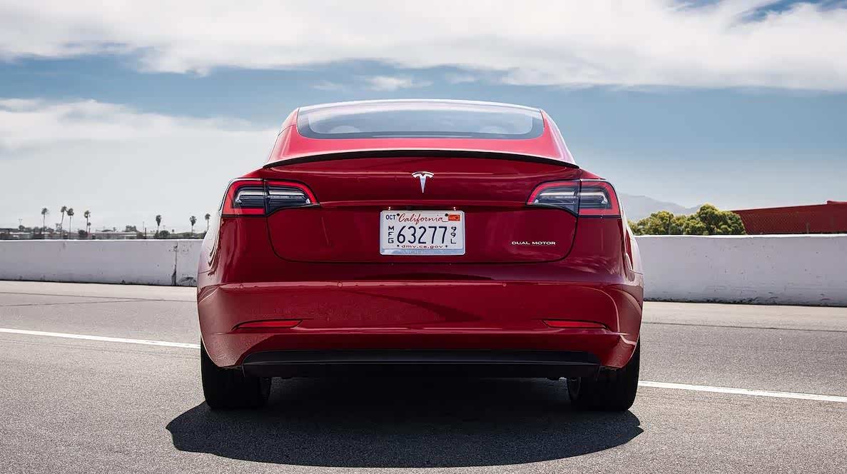 特斯拉model3vs沃尔沃北极星02