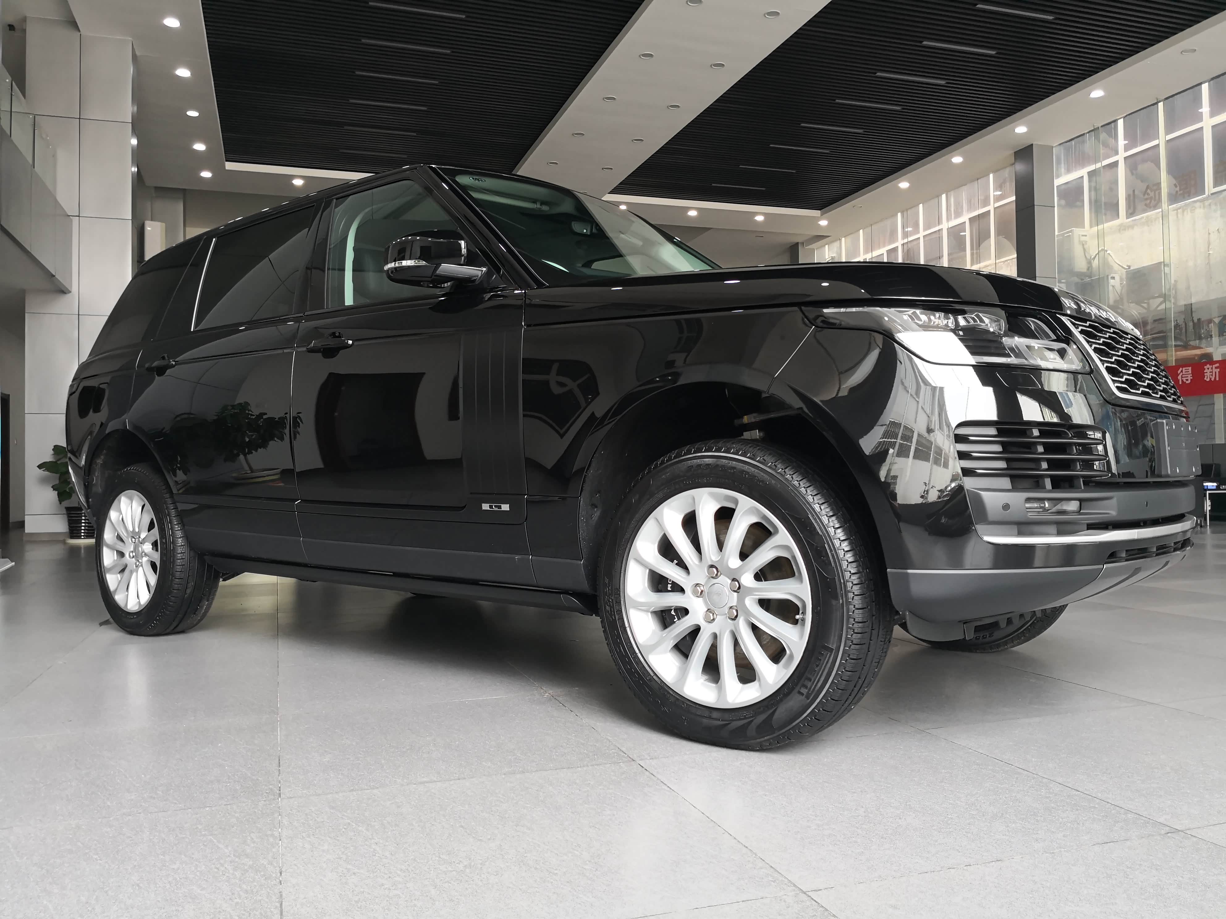 路虎揽胜行政"不能说的秘密",为什么要保护好爱车的"右臀"?