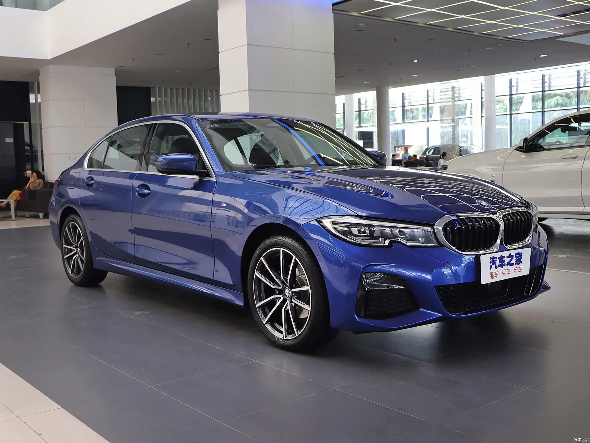 15年上市之后,全新一代奔驰c级一直是bba中型车里卖的最好的,优雅