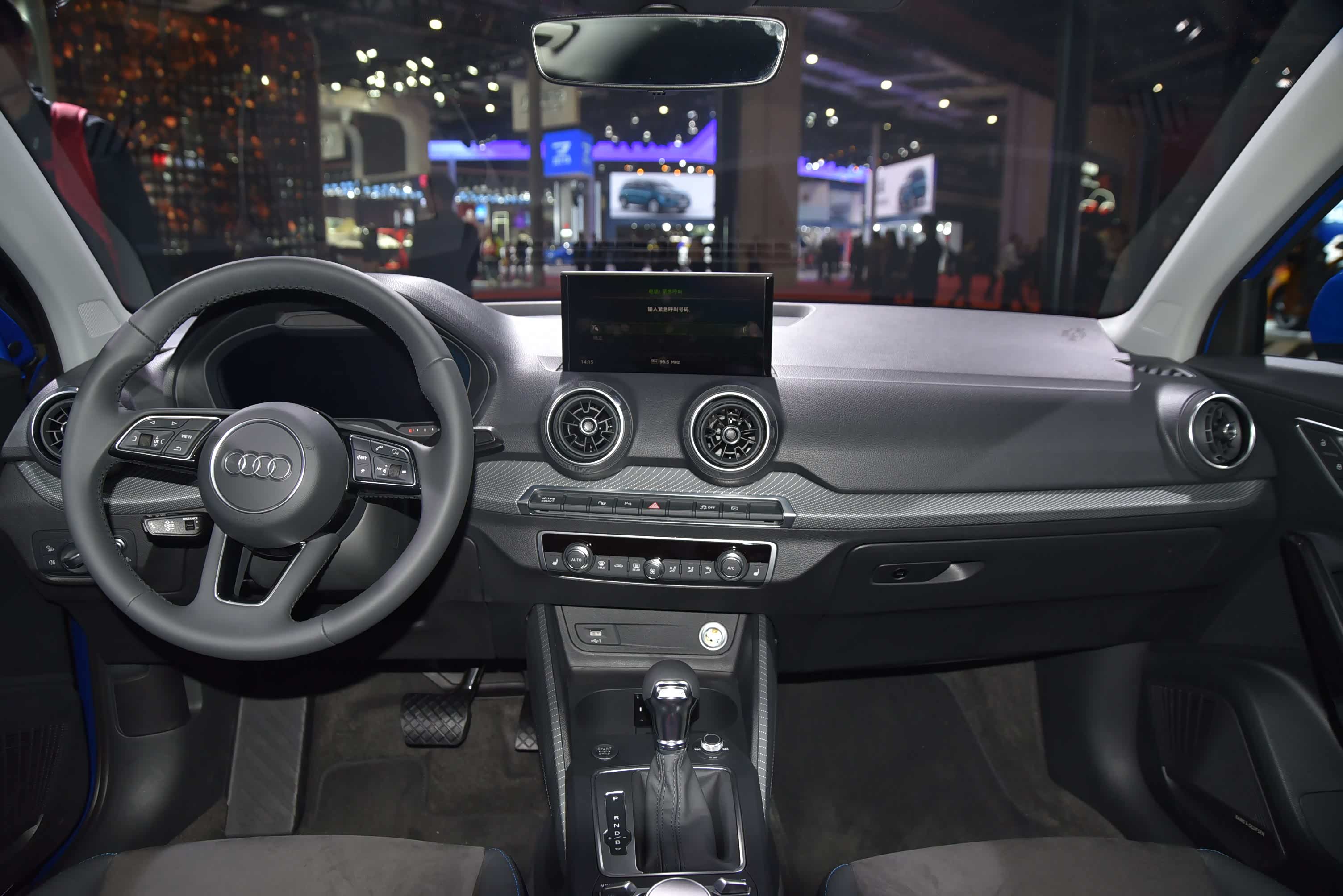 全时四驱战队# 奥迪q2l e-tron正式亮相 竞争力如何?