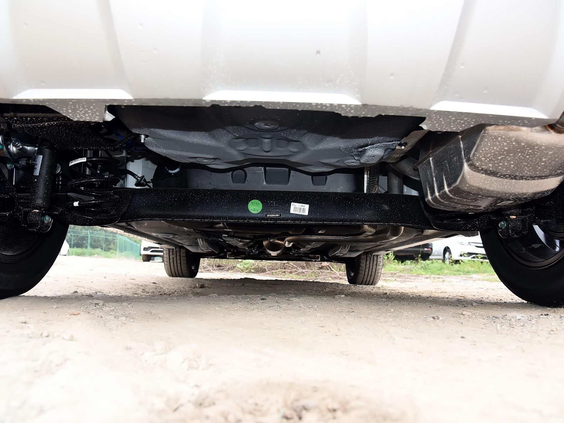 与此同时,优秀的nvh(噪声,振动与声振粗糙度)和底盘调教,使远景x3得到