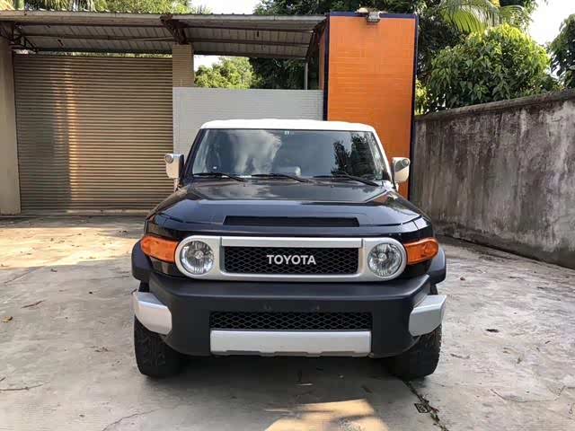 经典复古的硬派越野车,丰田酷路泽fj