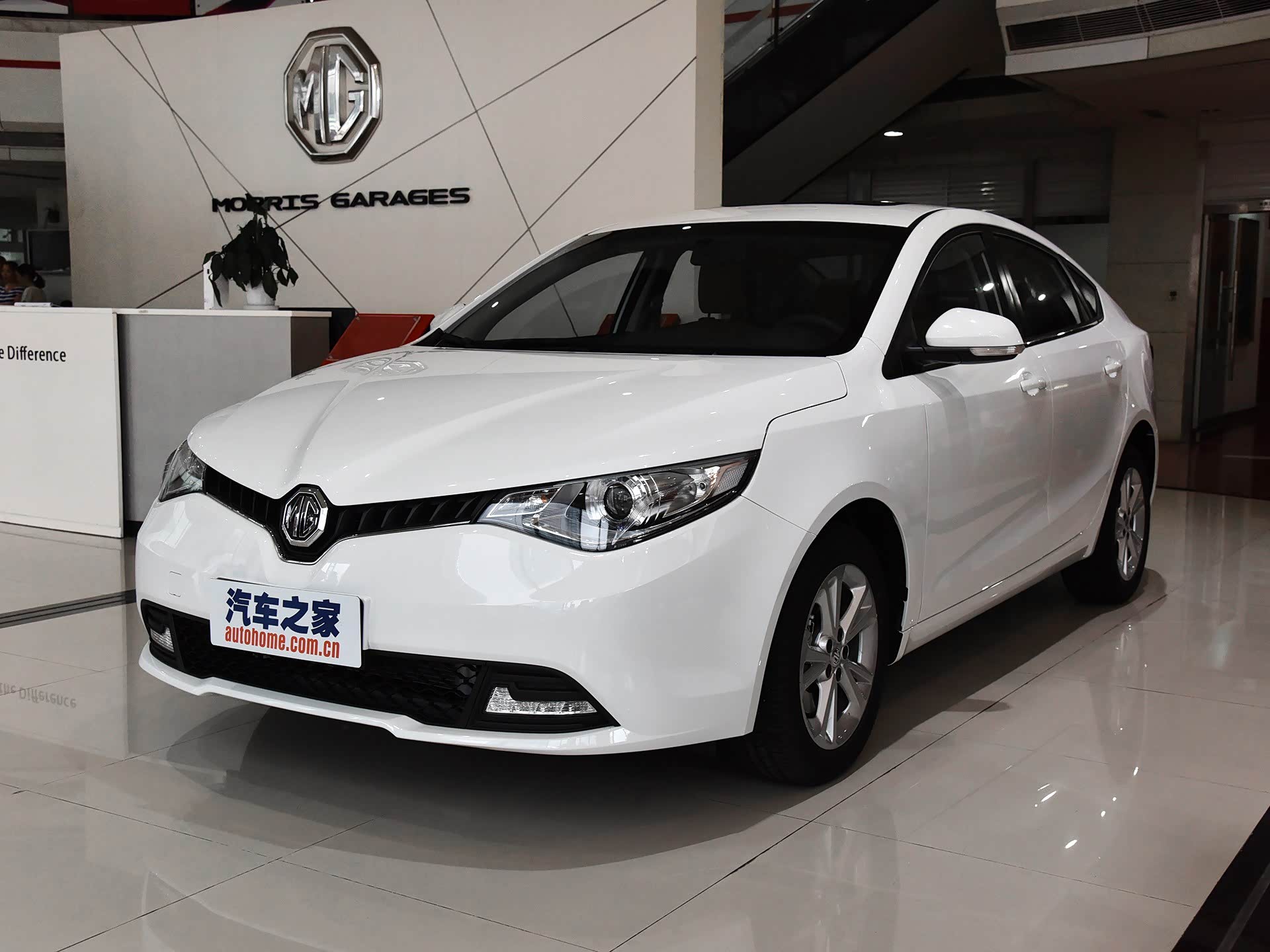 名爵锐行最高优惠1.8万,抄底的好机会来了