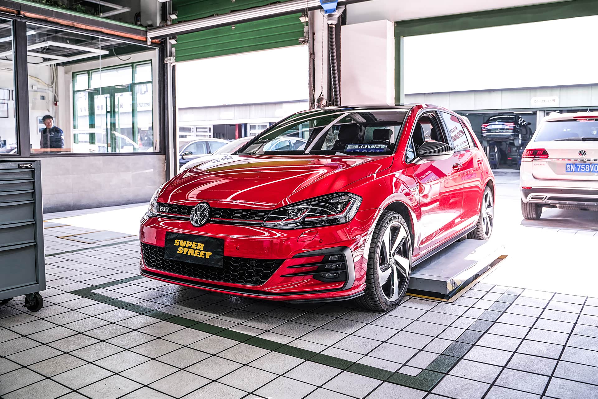 superstreet保养日记-大众高尔夫7.5gti更换摩特8100全合成机油