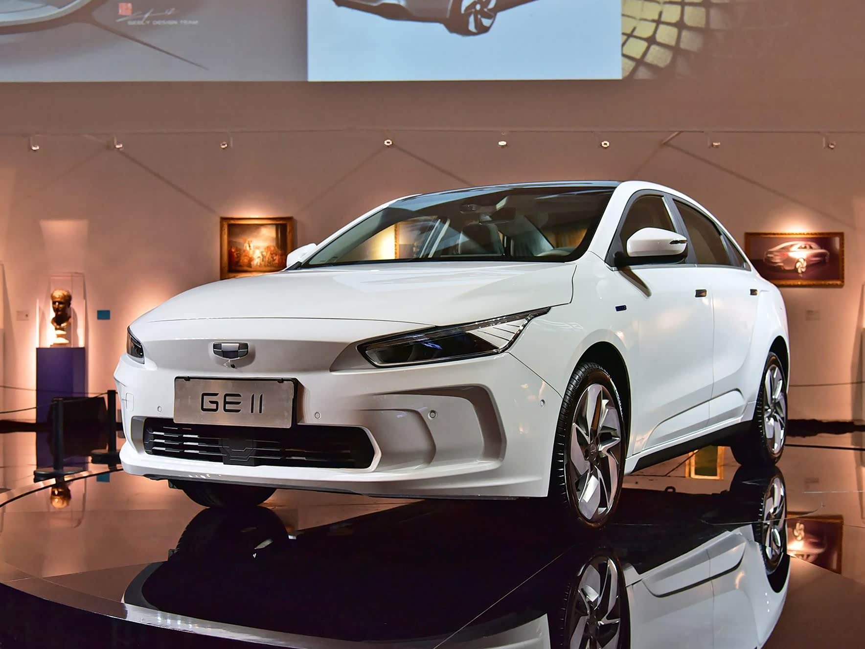 数学不好的朋友们要注意了 吉利ge11定名"几何a"