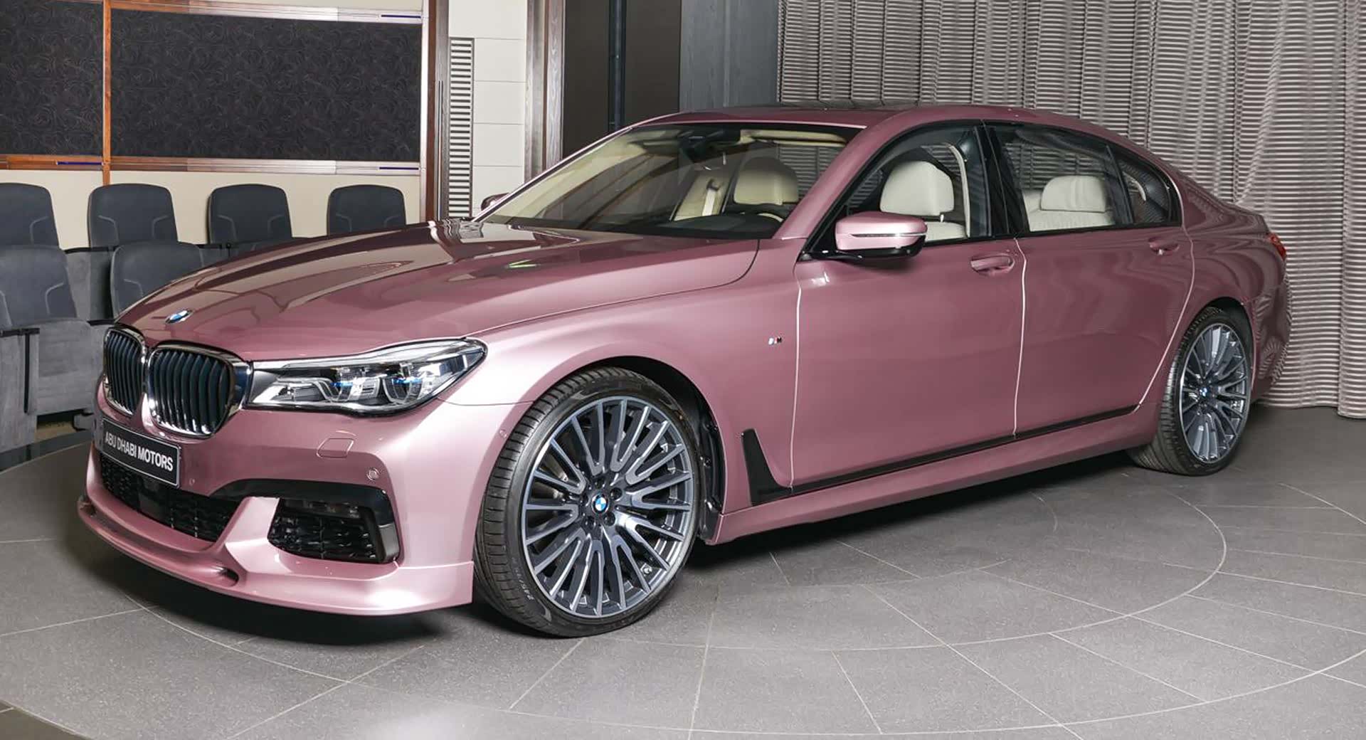 萌萌少女系——宝马七系定制版粉色