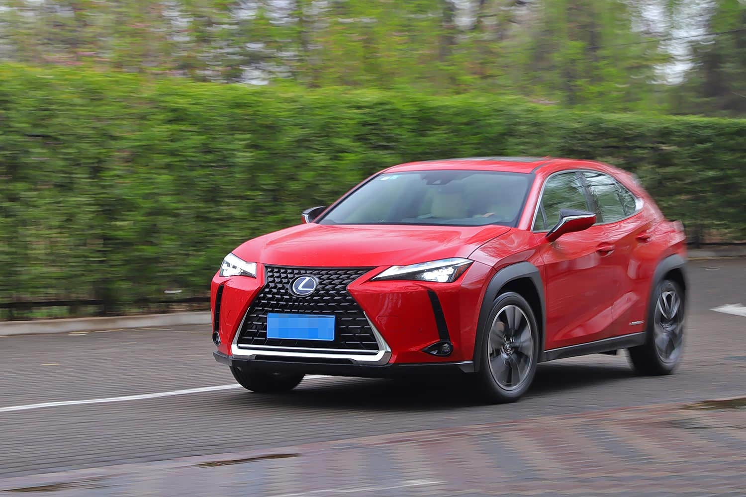 深度体验雷克萨斯ux 260h 探·享版 优点很明显,不足也不能忽视!