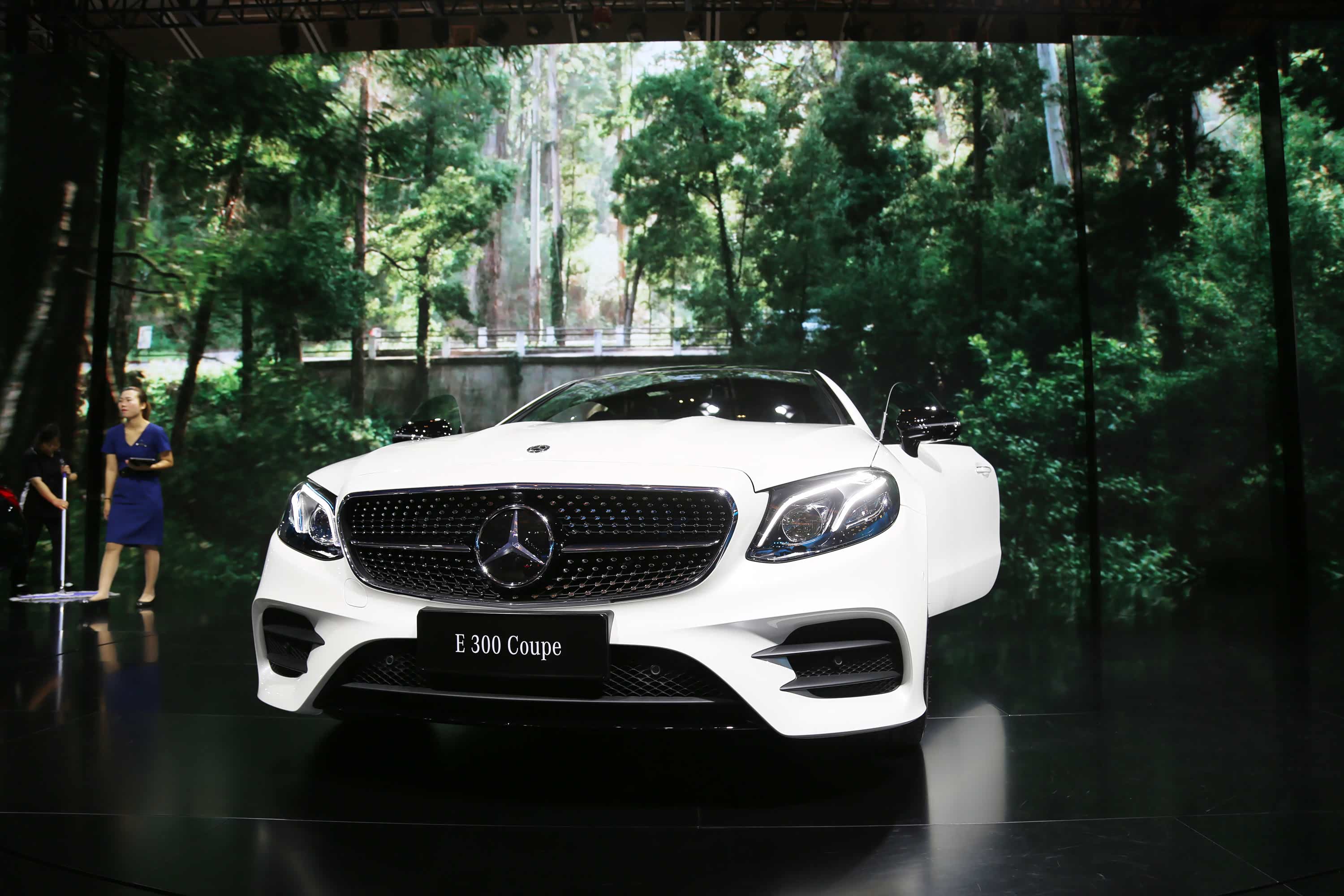 给你60万:保时捷718,宝马bmw x4,奔驰e300,你选谁?