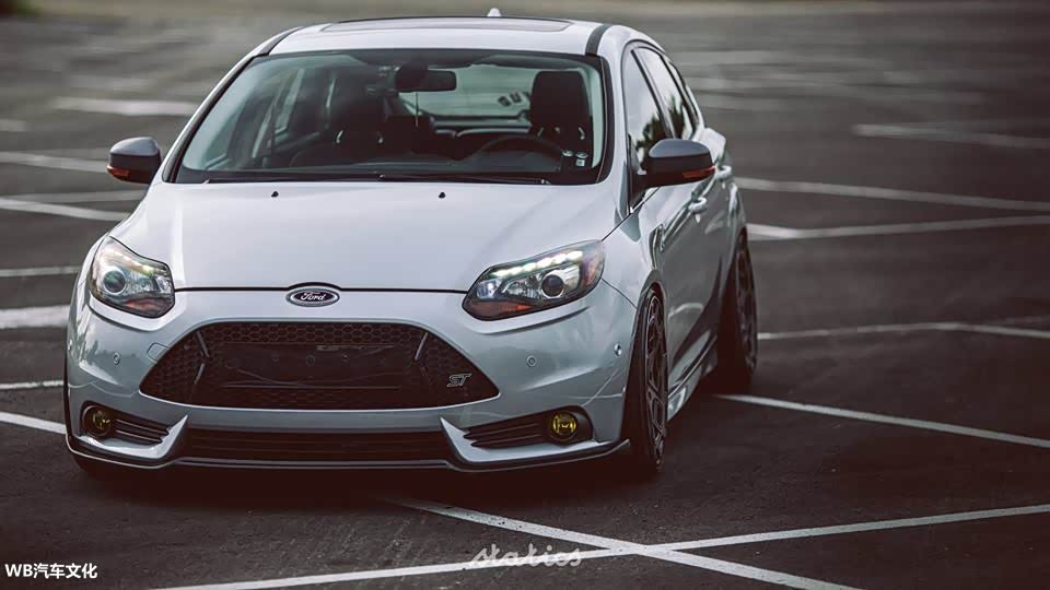 细腻的高度与角度!改装车摄福克斯mk3