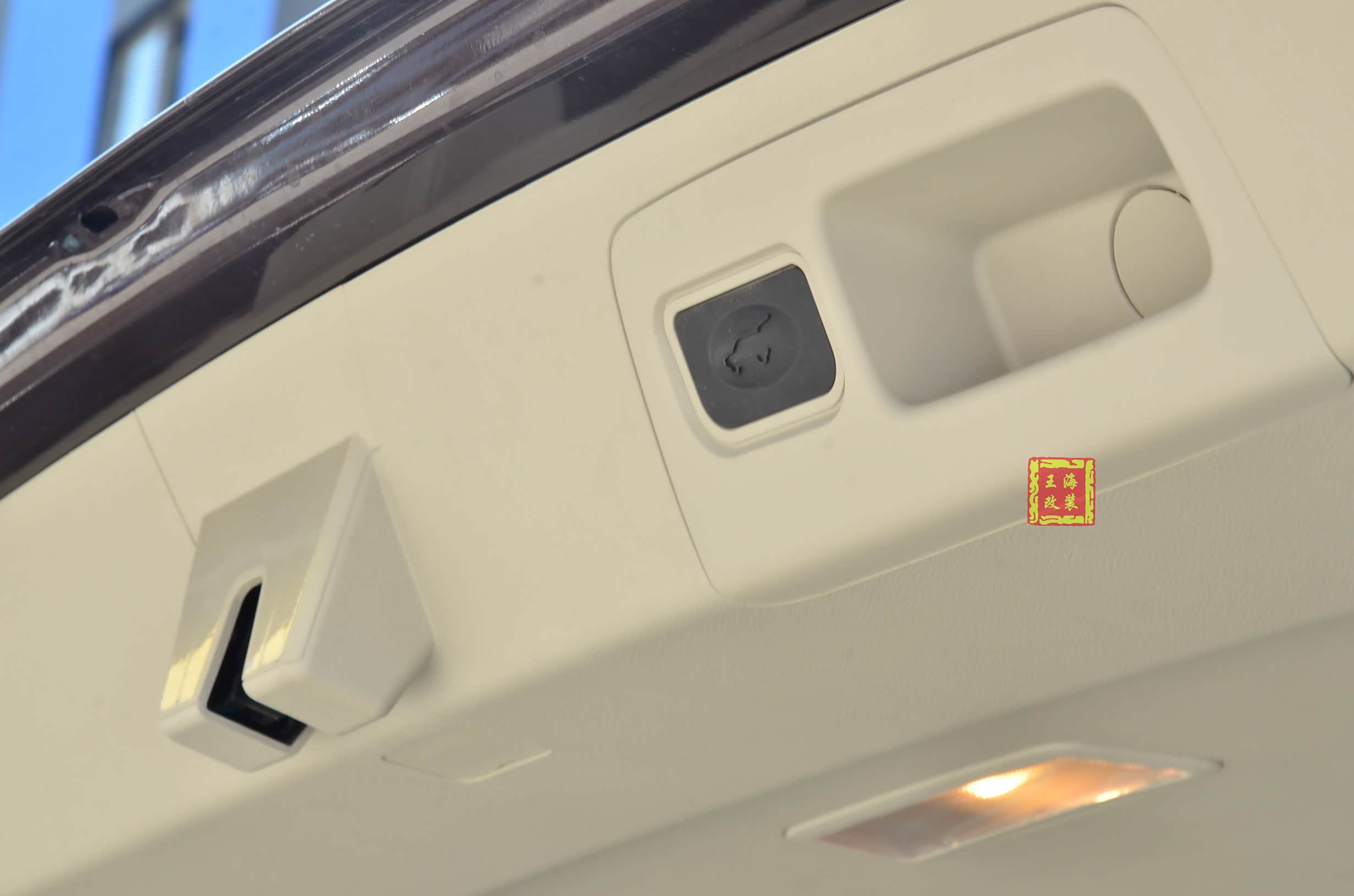 天鉴电动尾门匹配高配后尾开