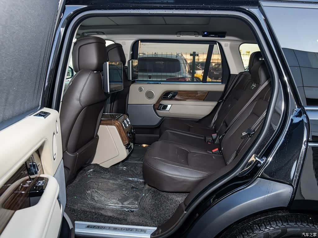 2019路虎揽胜传世加长版后排