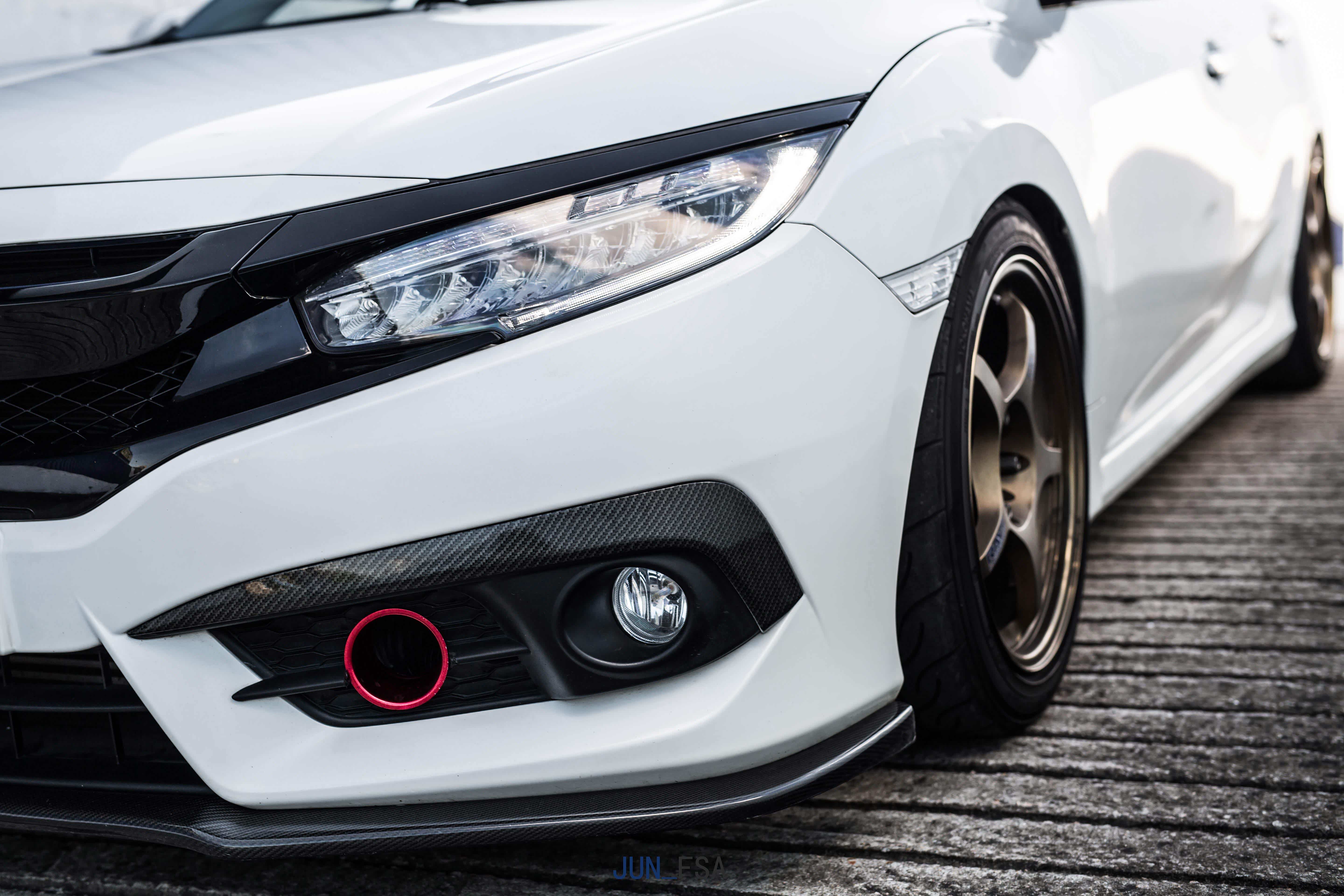 本田思域改装后不仅可以跑赛道,更能撩到可爱小姐姐!