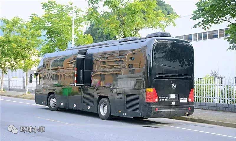 尼奥普兰a型大巴房车,足足40平米的空间,简直是一个移动别墅!