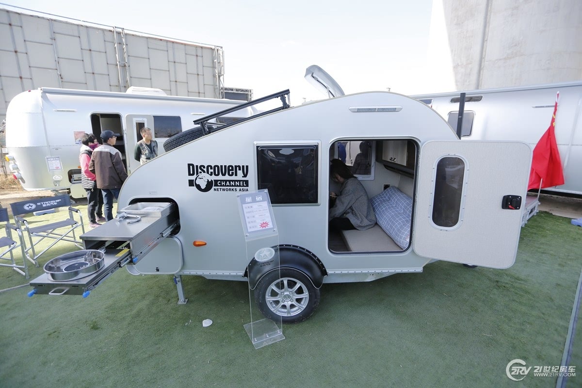 5.98万起售/浓浓复古风 星舟房车多款拖挂房车