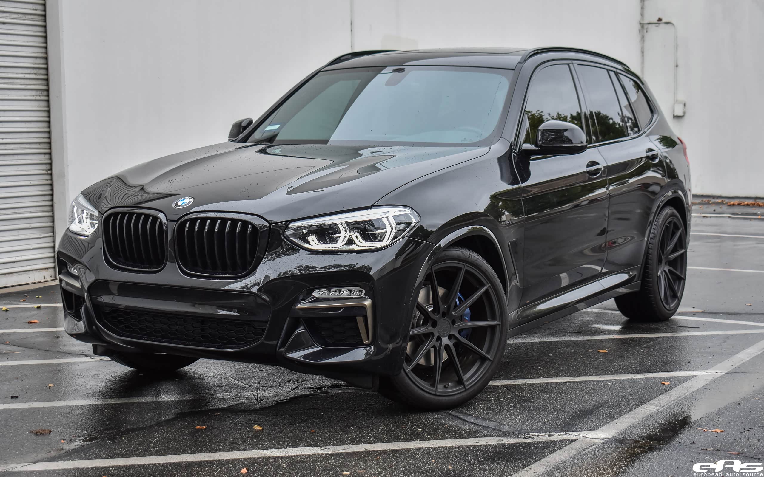 纯黑bmw x3 m40i配上黑色21寸大脚,杀气立显!