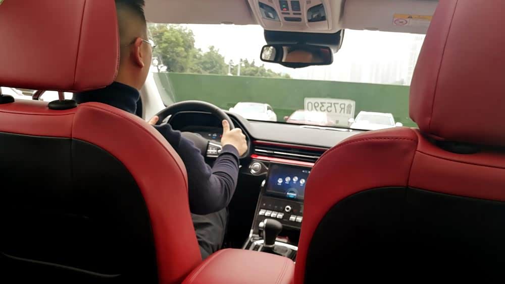 深度试驾哈弗f5顿悟李荣浩年少有为