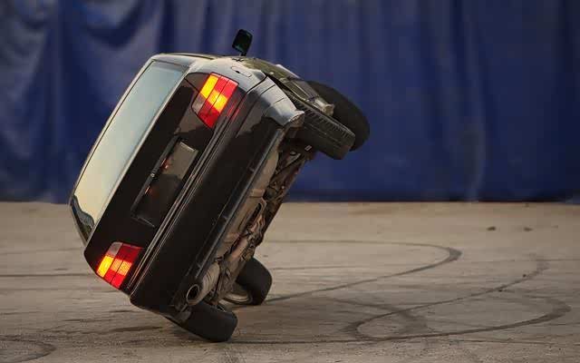 开车时刹车"跑偏"怎么办?别慌,听听老司机怎么说