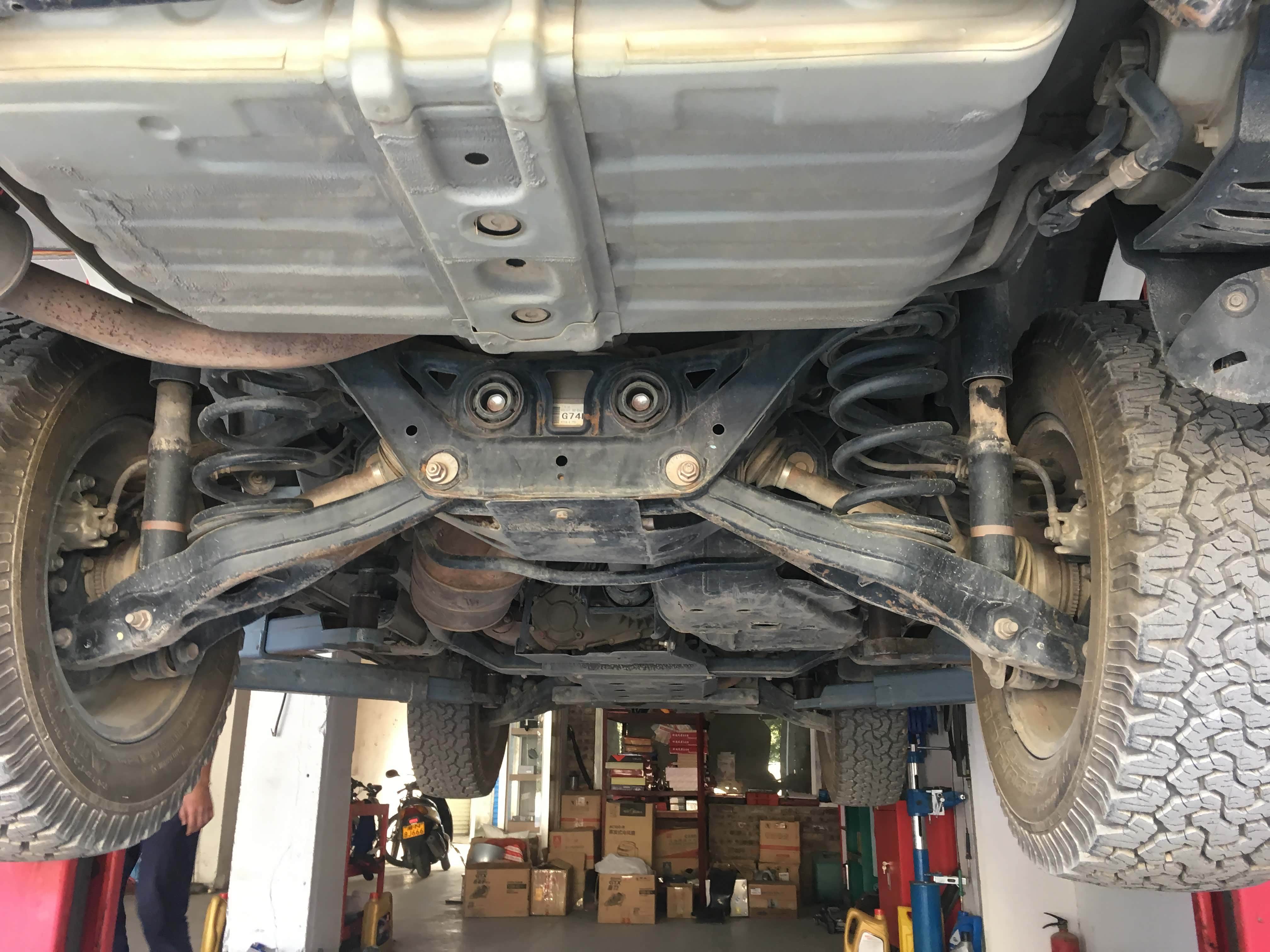 经典山猫再现险些花15万买辆事故帕杰罗