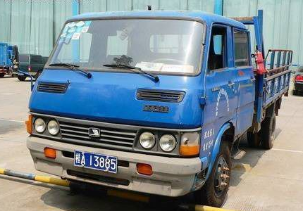 南京跃进一个让人惋惜的品牌不过这款车却非常经典