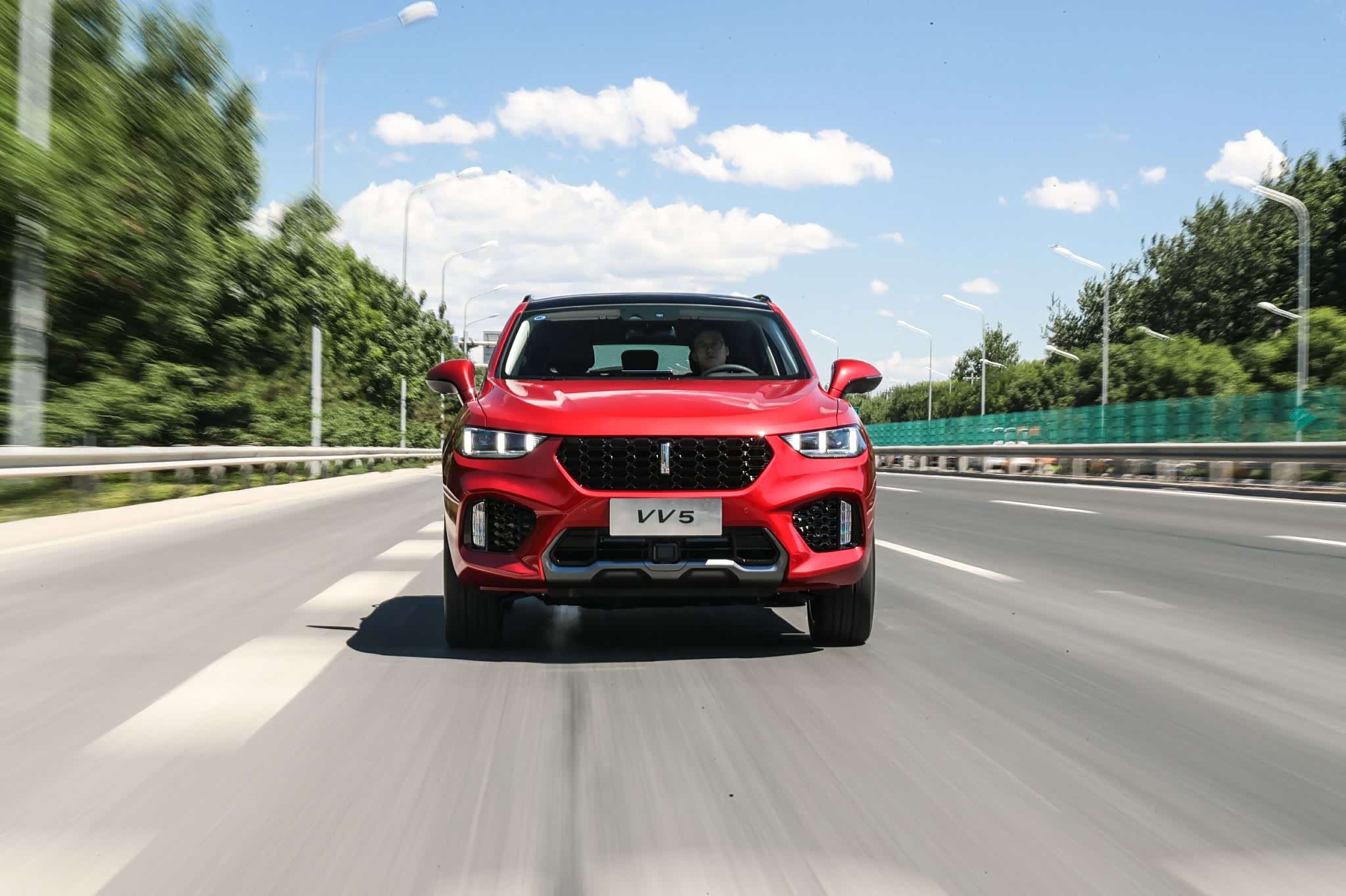 58万,不仅外观漂亮,科技配置表现上乘,选它就够了!