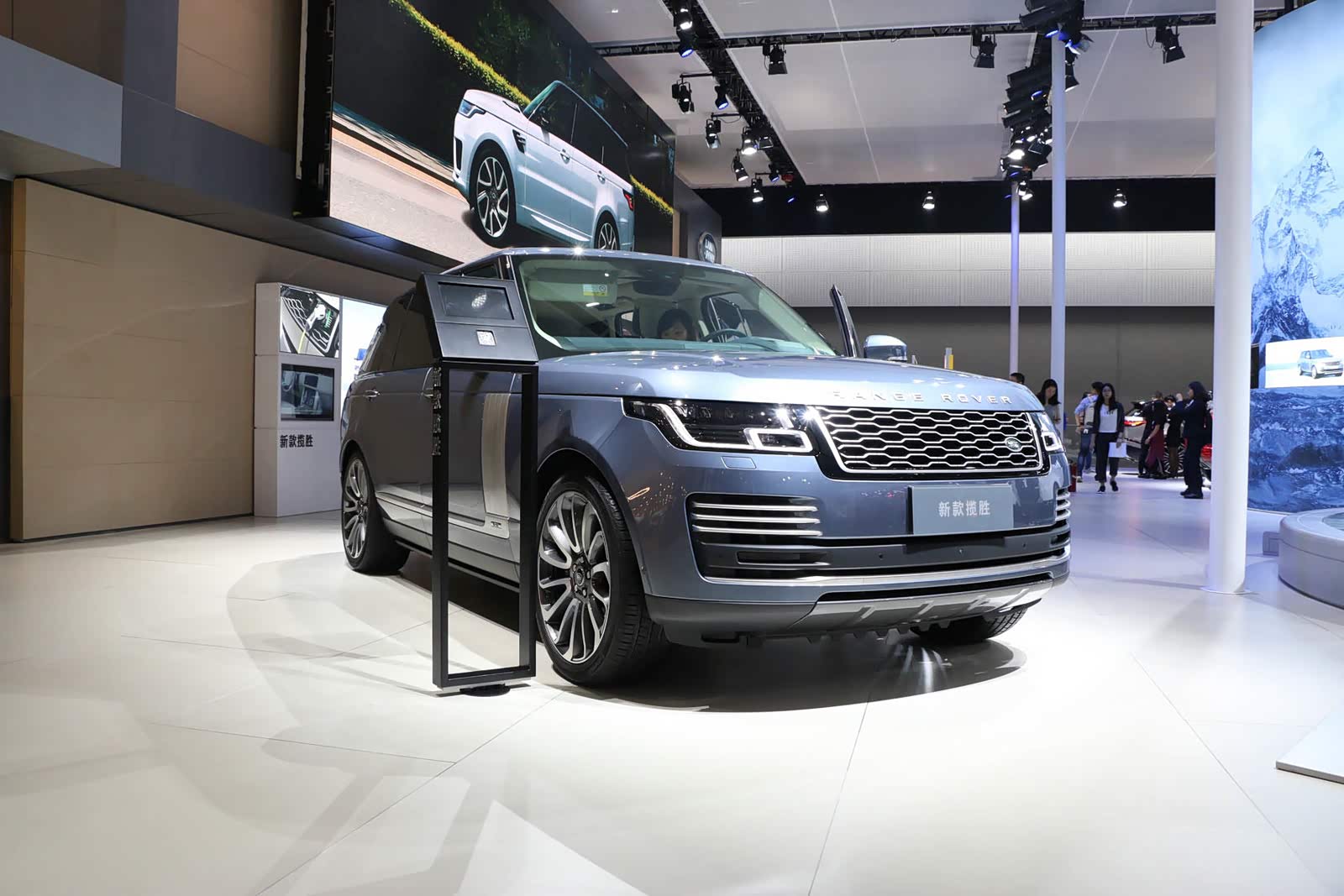 售125.80万元-264.80万元 新款路虎揽胜广州车展上市