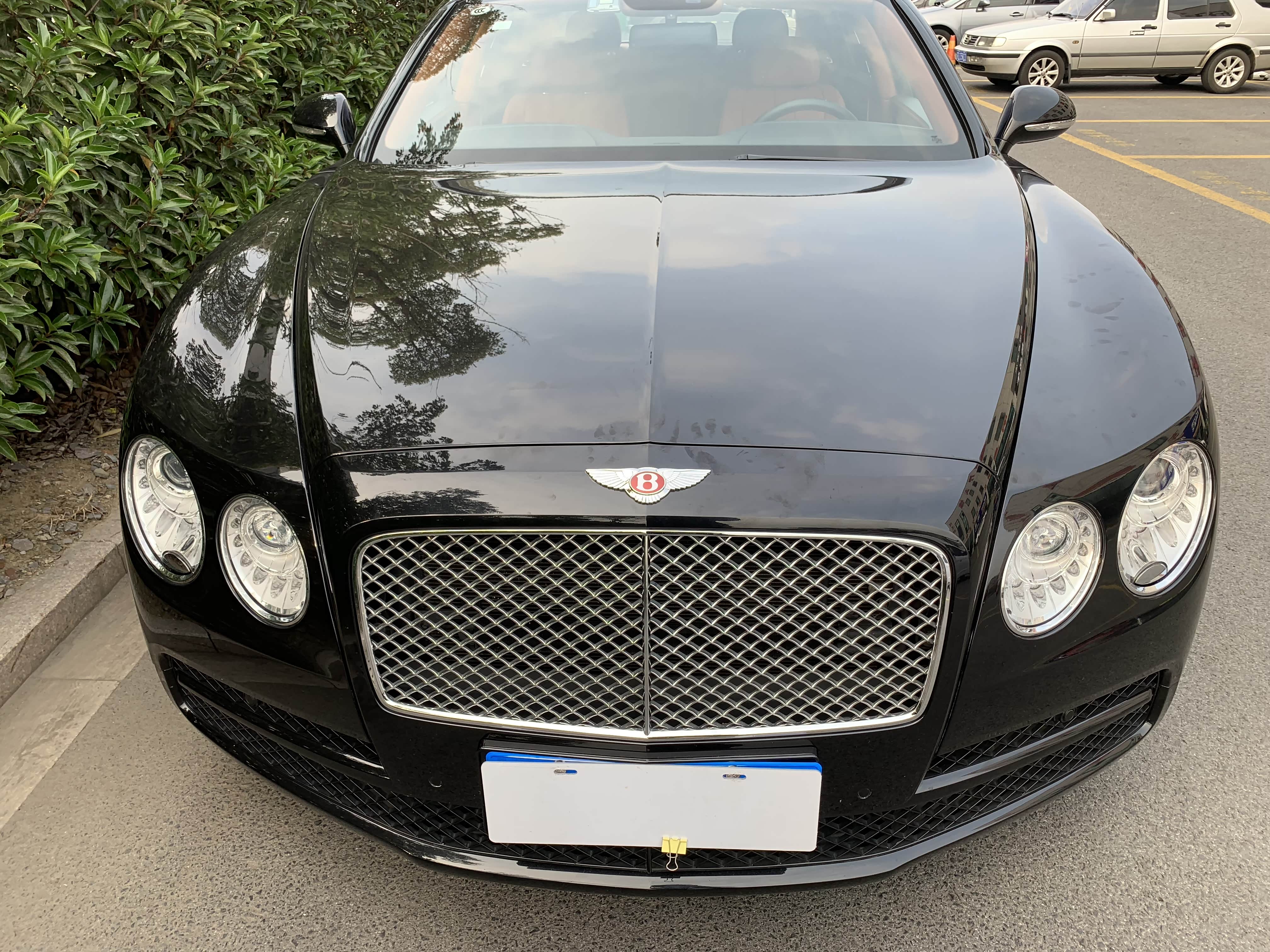 年轻新贵首选座驾 宾利飞驰