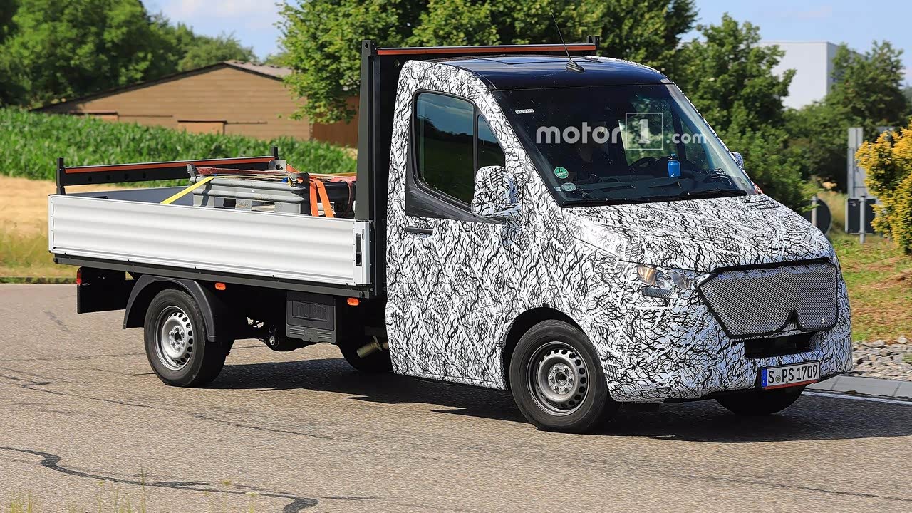 明年上半年正式亮相新一代奔驰sprinter预览图发布