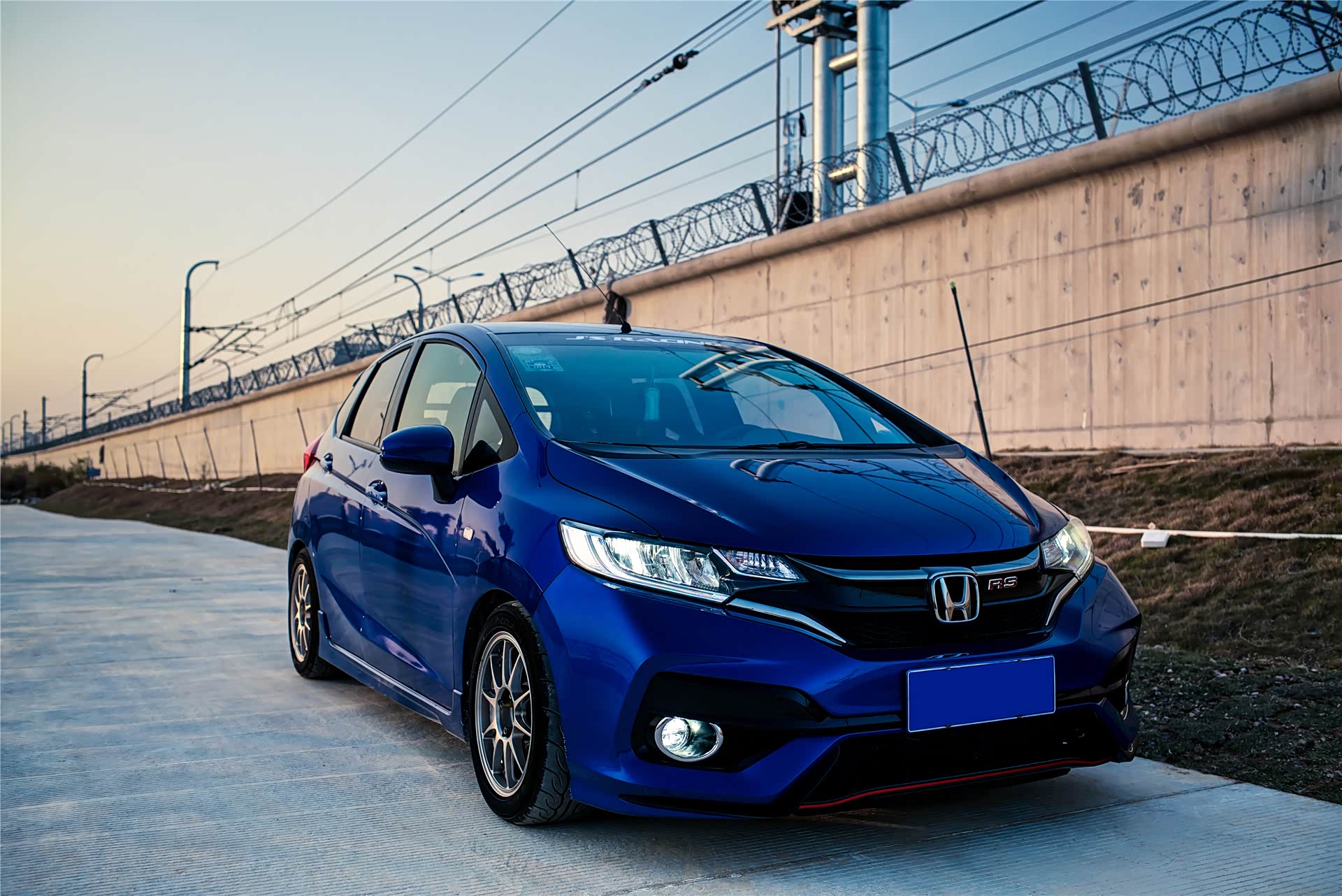 国内首辆飞度改装日规新款rs包围却可能是它最后一次进化了