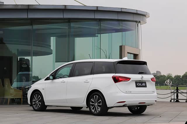 最适合中国家用市场的6座mpv?别克gl6实拍体验!